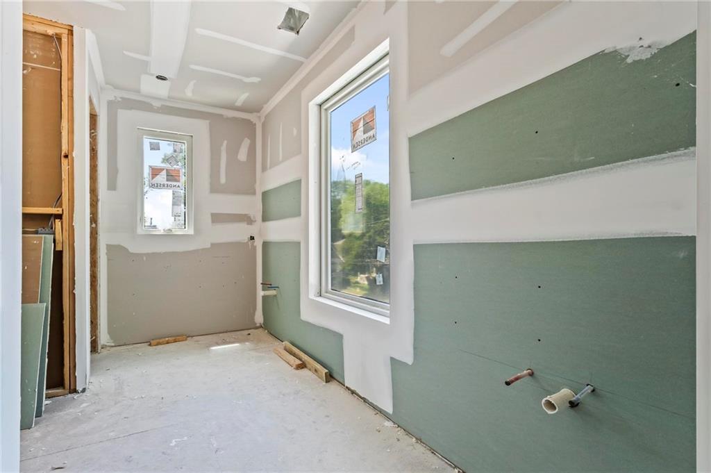 215 Flora Avenue NE Unit A