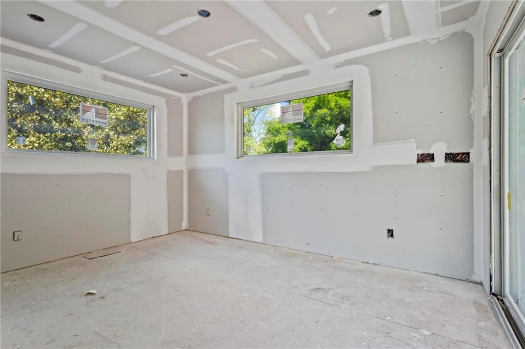 215 Flora Avenue NE Unit A