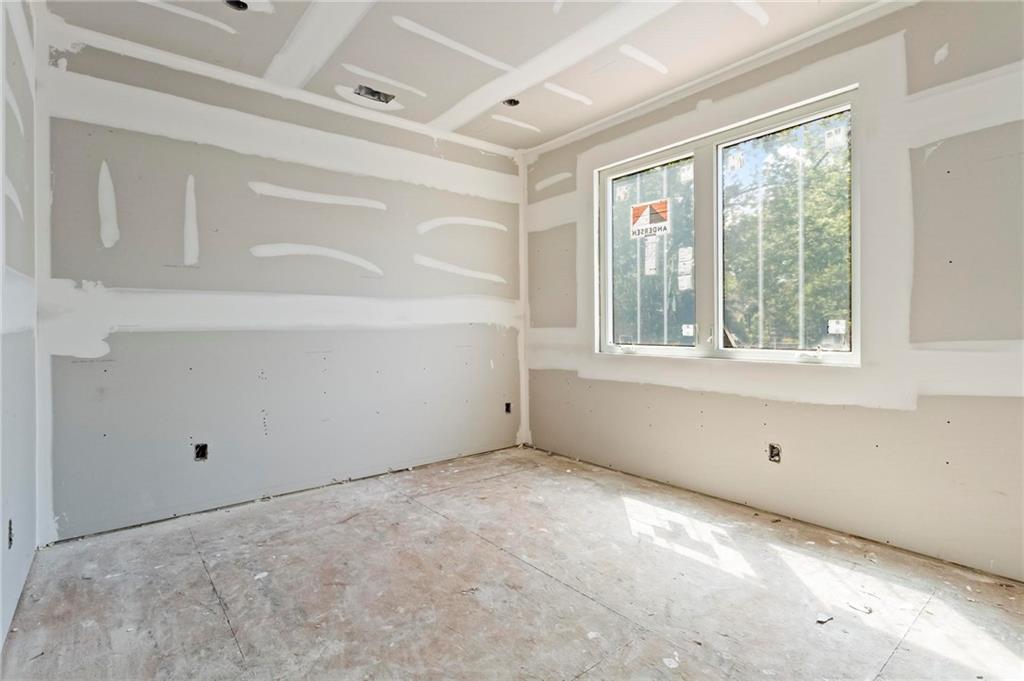 215 Flora Avenue NE Unit A