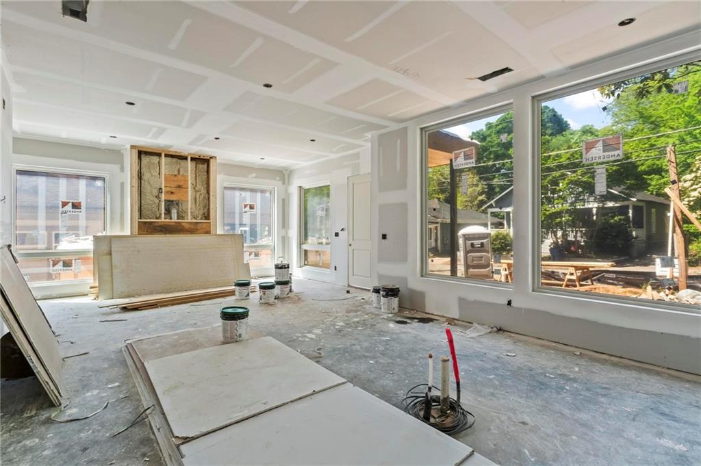 215 Flora Avenue NE Unit A