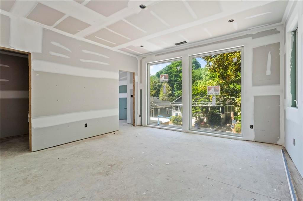 215 Flora Avenue NE Unit A