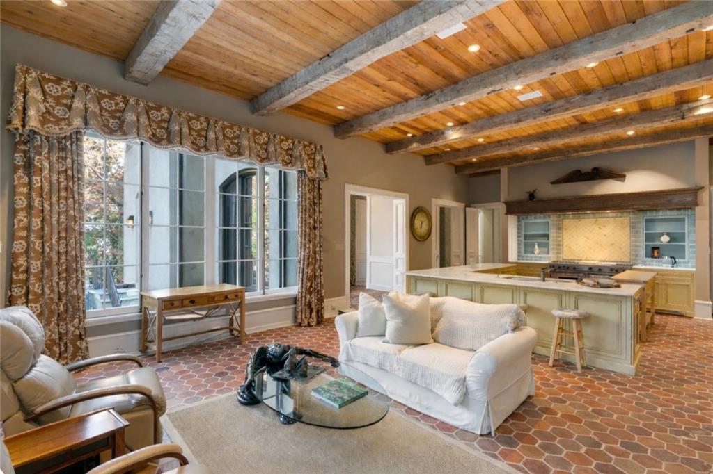 675 W Paces Ferry Unit#10 Road NW