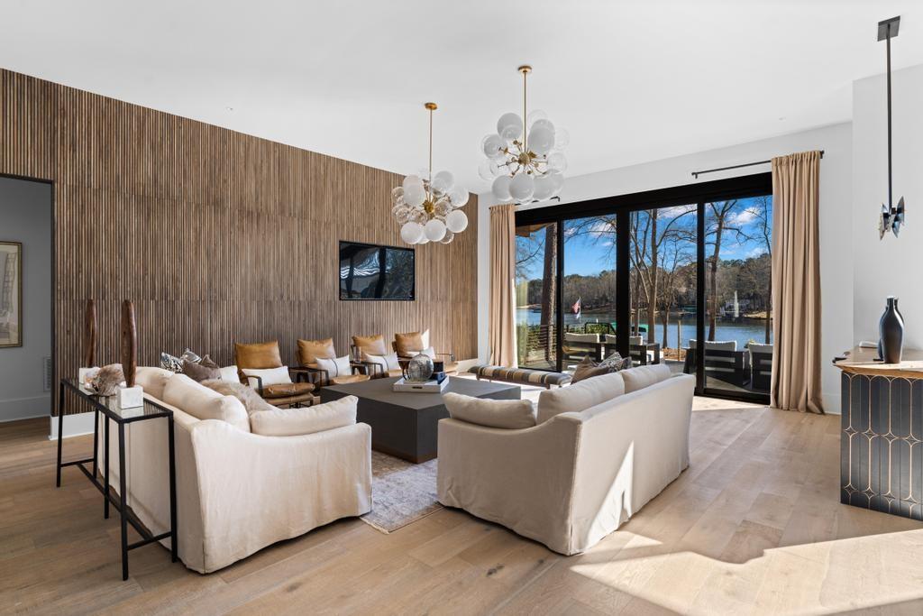 298 W River Bend Drive