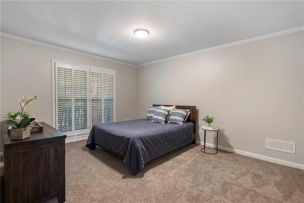 7585 Hunters Woods Drive