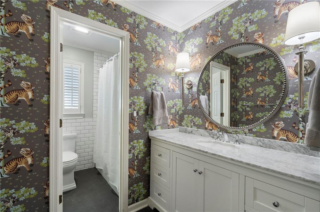 7585 Hunters Woods Drive