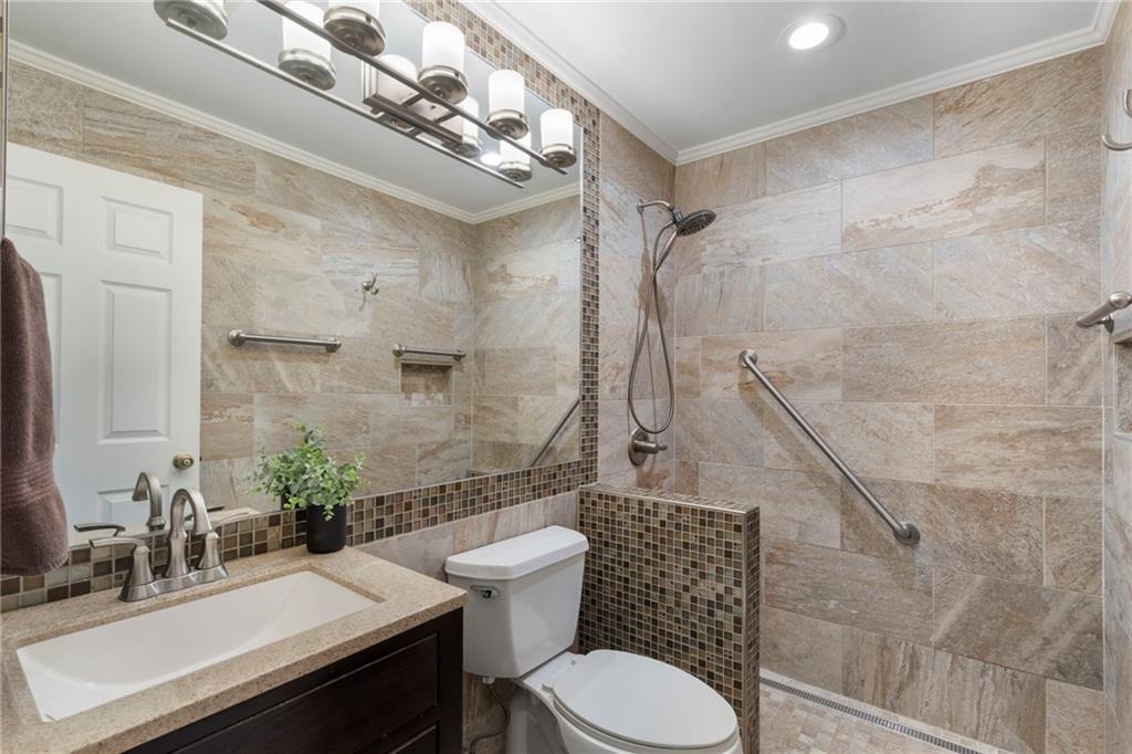 7585 Hunters Woods Drive