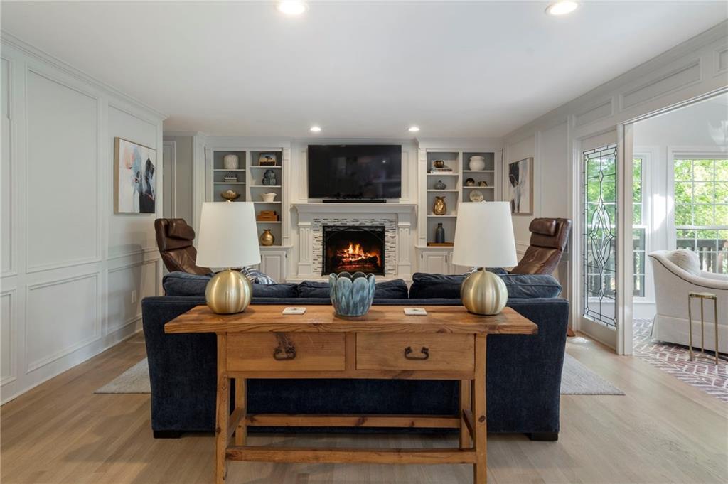 7585 Hunters Woods Drive