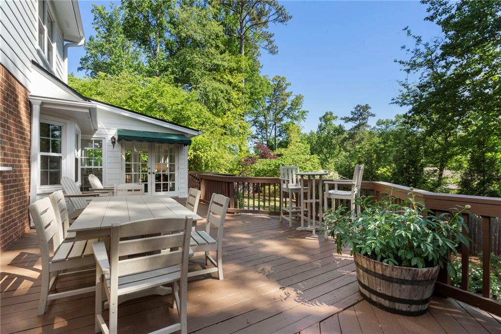 7585 Hunters Woods Drive
