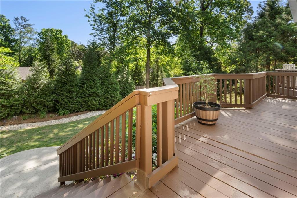 7585 Hunters Woods Drive