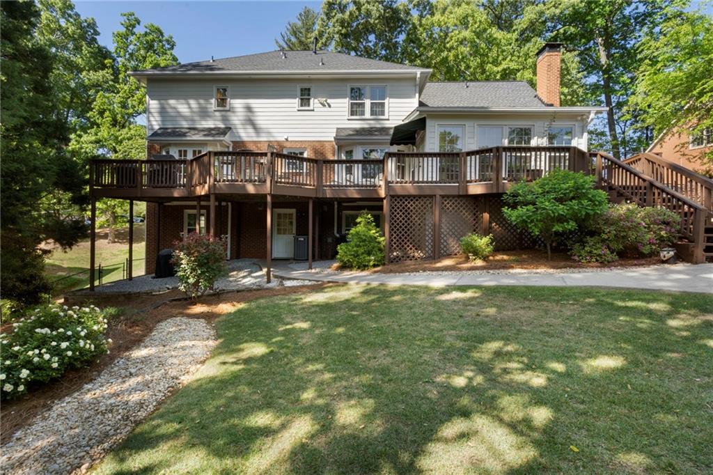 7585 Hunters Woods Drive