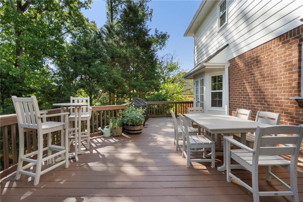 7585 Hunters Woods Drive