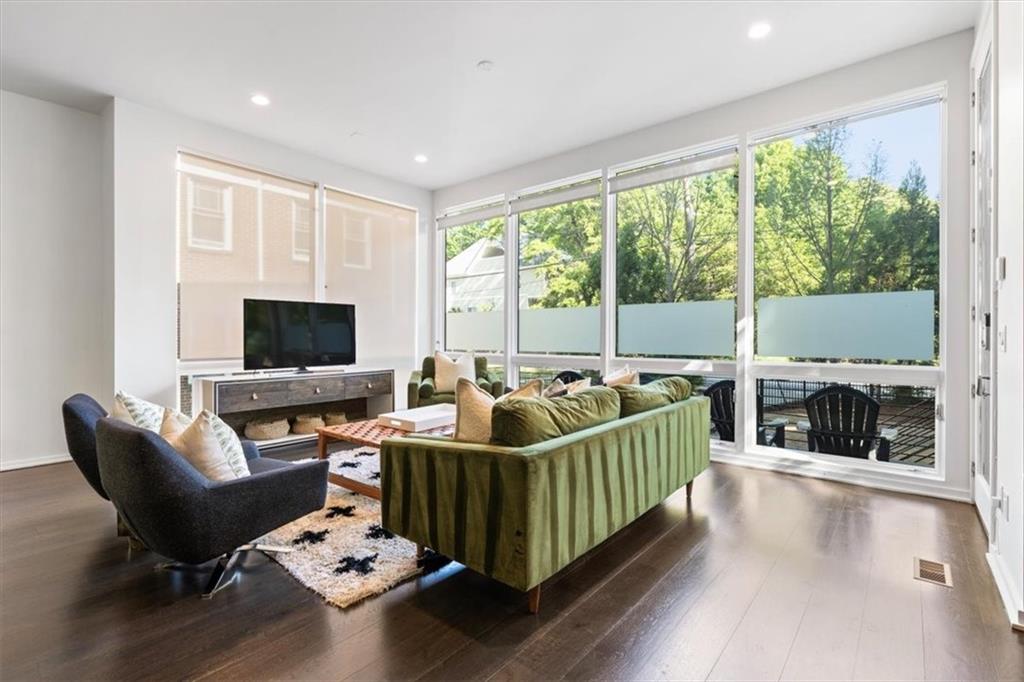 829 North Ave NE Unit 1