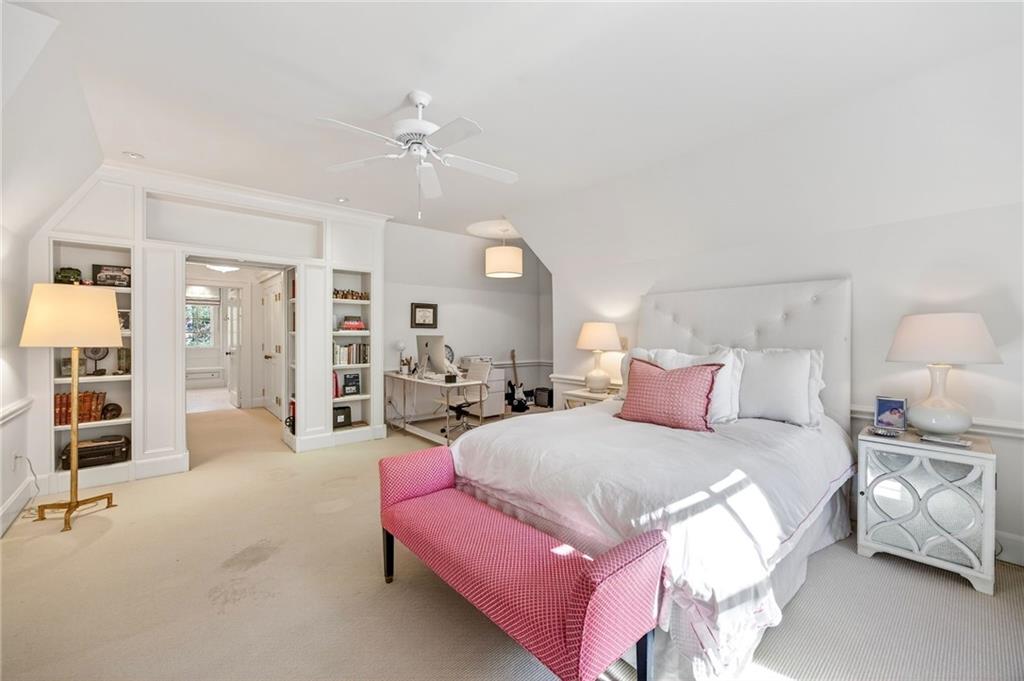 575 Broadland Road NW