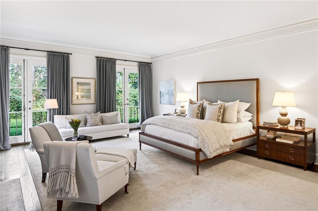 575 Broadland Road NW