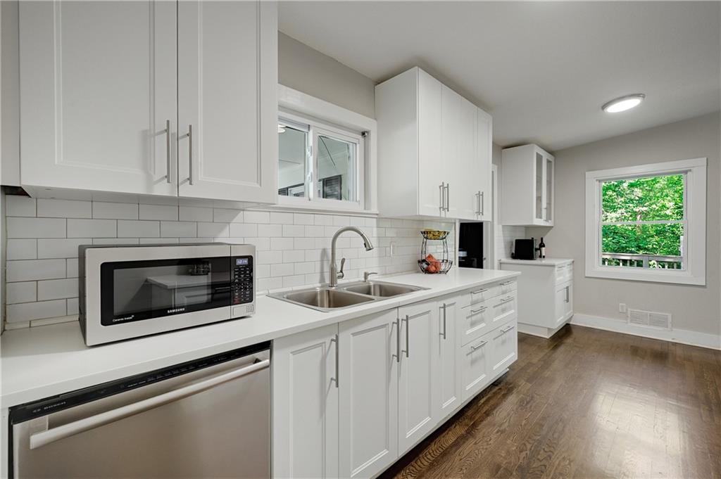 2431 Battle Drive NE