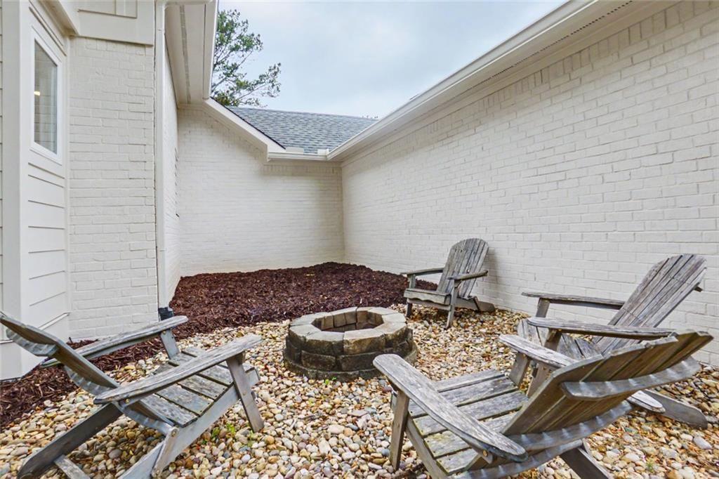 945 Hidden Hollow Drive