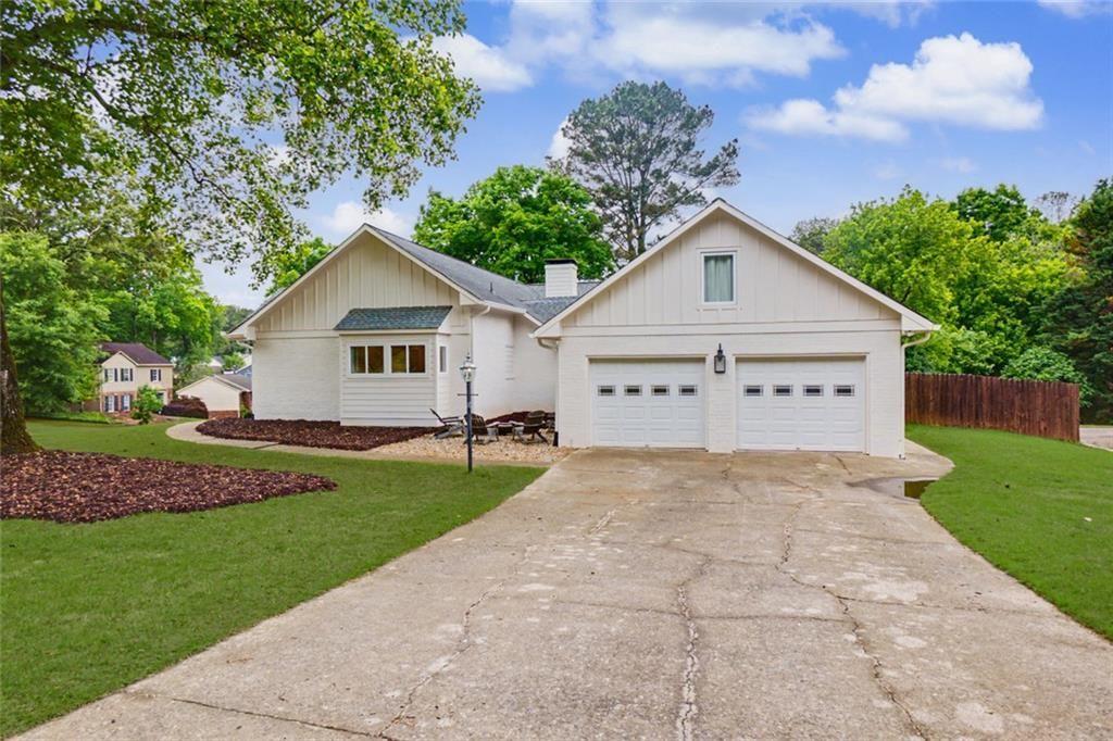 945 Hidden Hollow Drive