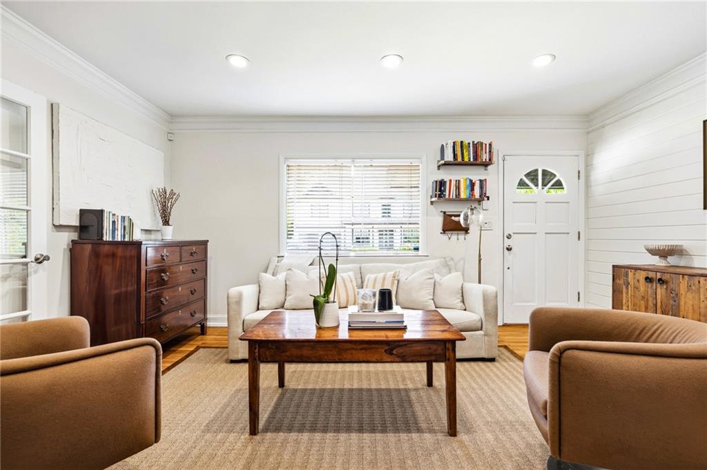 2312 Briarwood Hills Drive NE