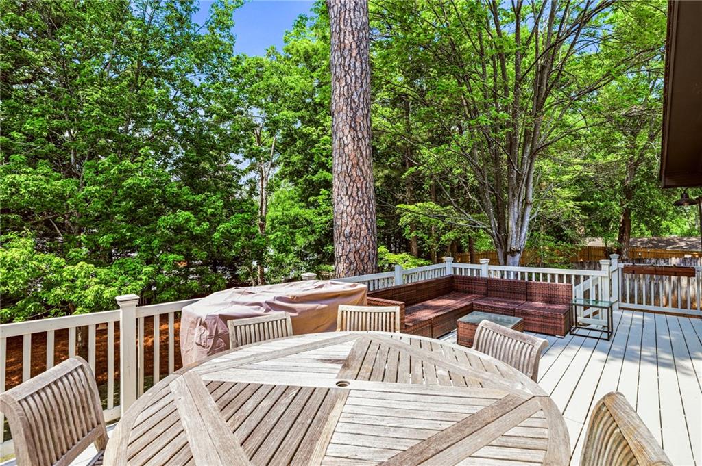 2312 Briarwood Hills Drive NE