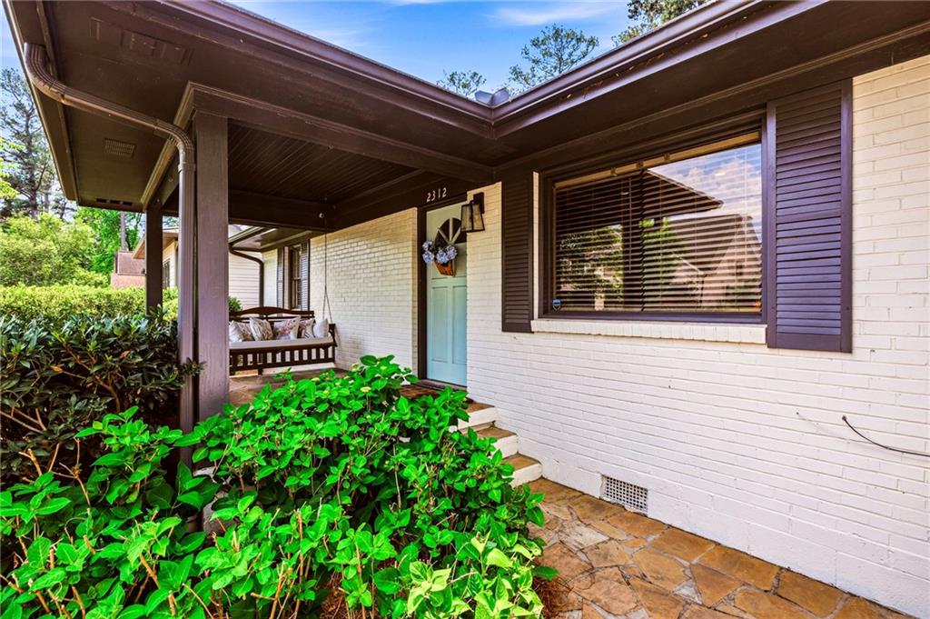 2312 Briarwood Hills Drive NE