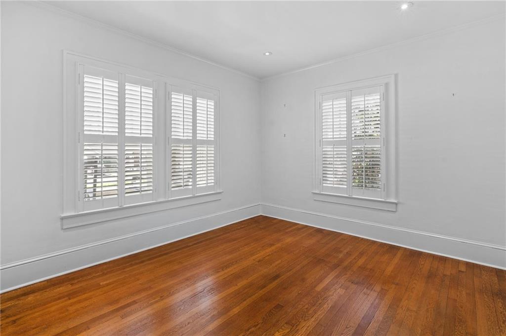 40 Peachtree Hills Avenue NE