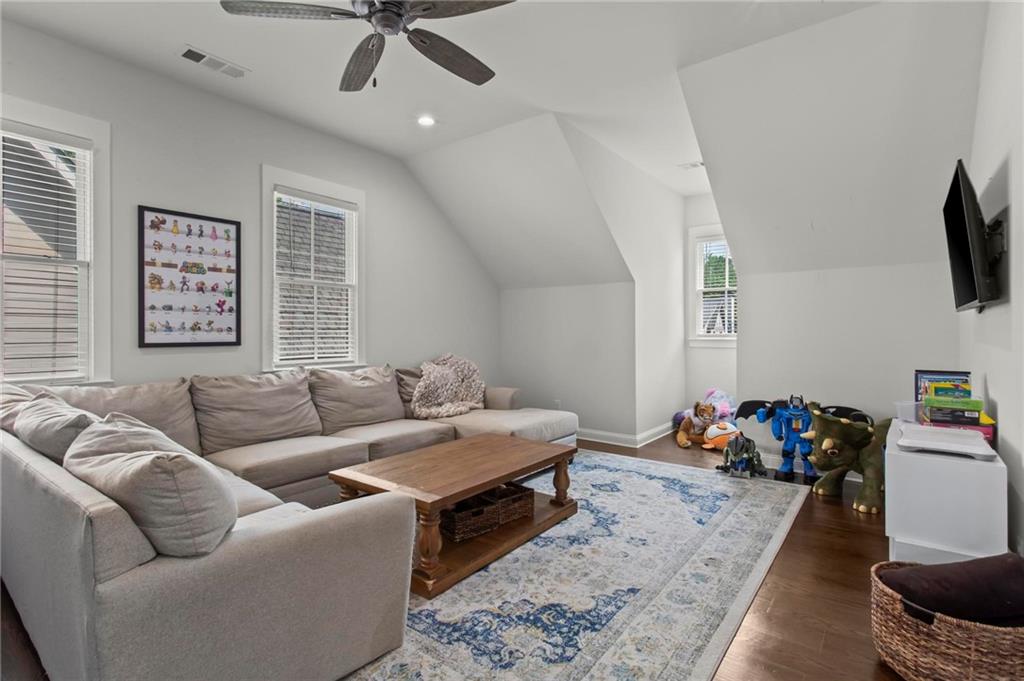 752 Cumberland Road NE