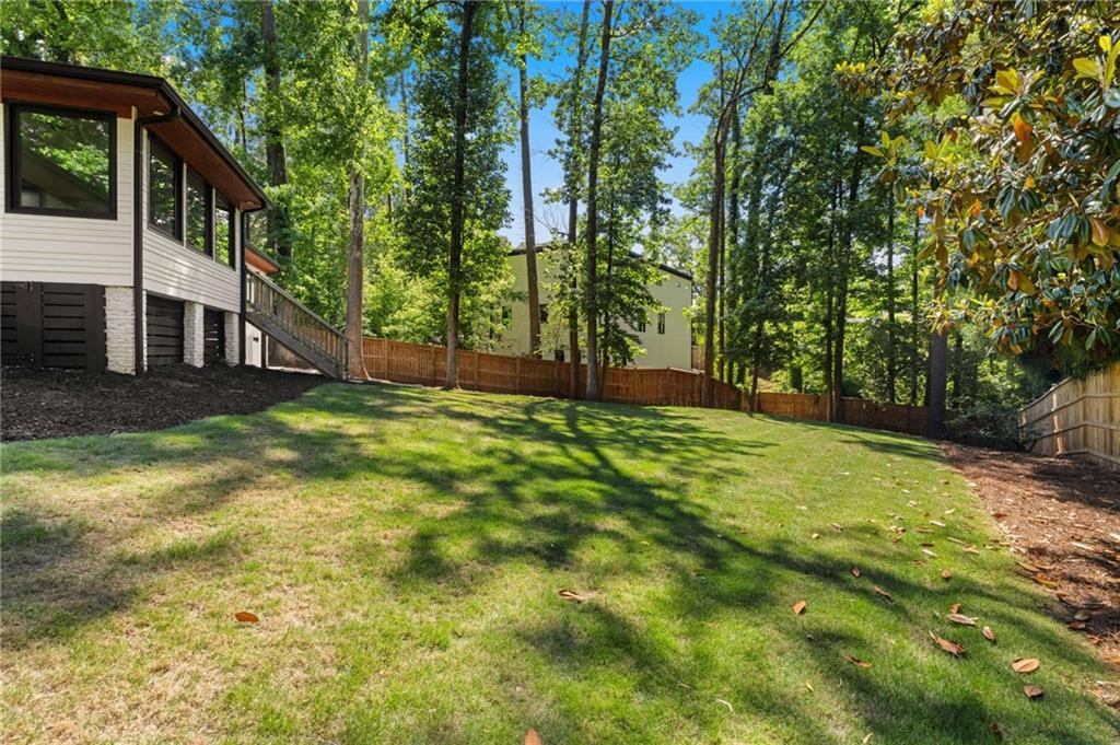 865 Moores Mill Road NW