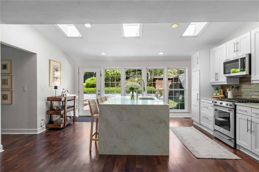 2659 S Bamby Lane NE