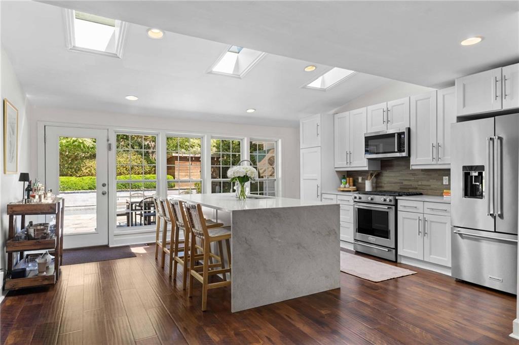 2659 S Bamby Lane NE