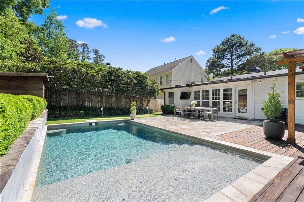 2659 S Bamby Lane NE