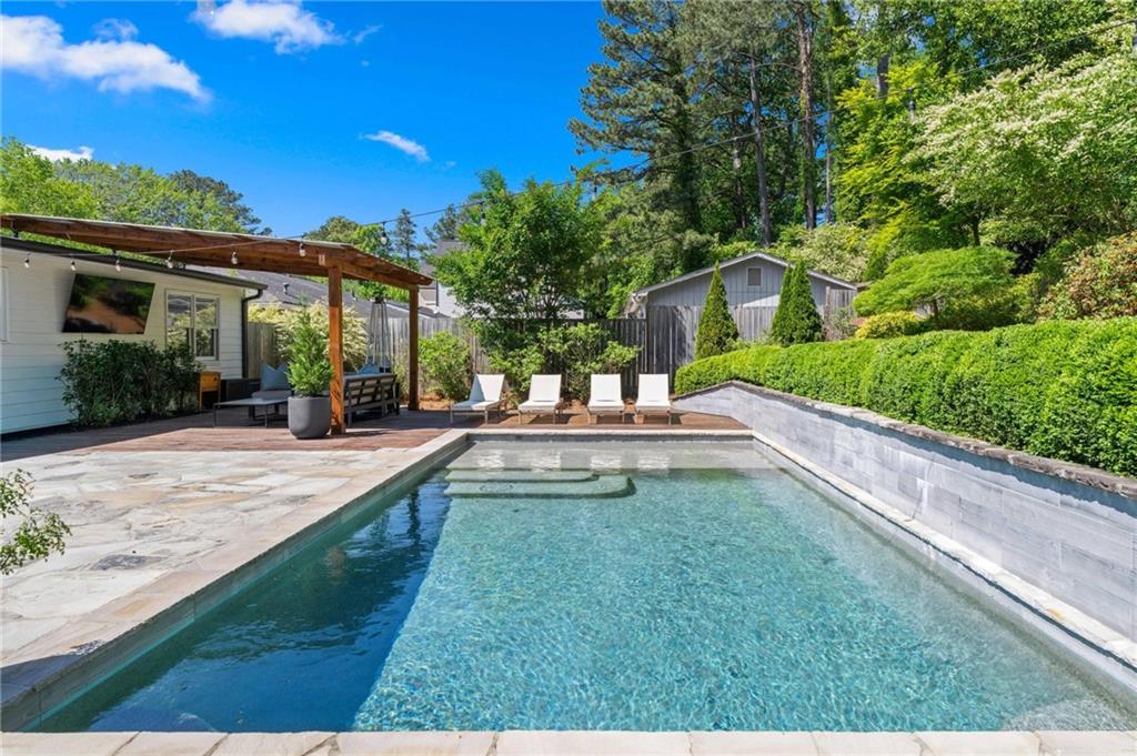 2659 S Bamby Lane NE