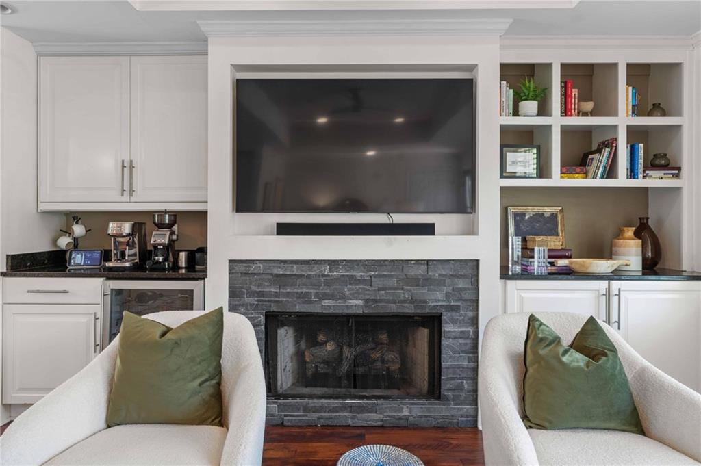 2659 S Bamby Lane NE