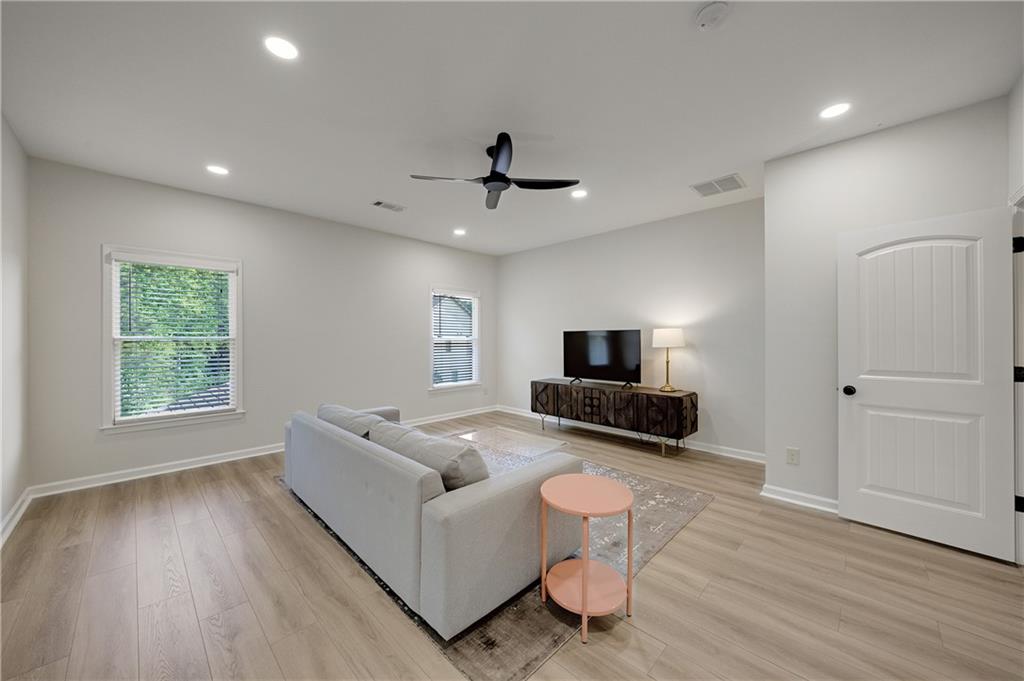 1832 Stone Bridge Way