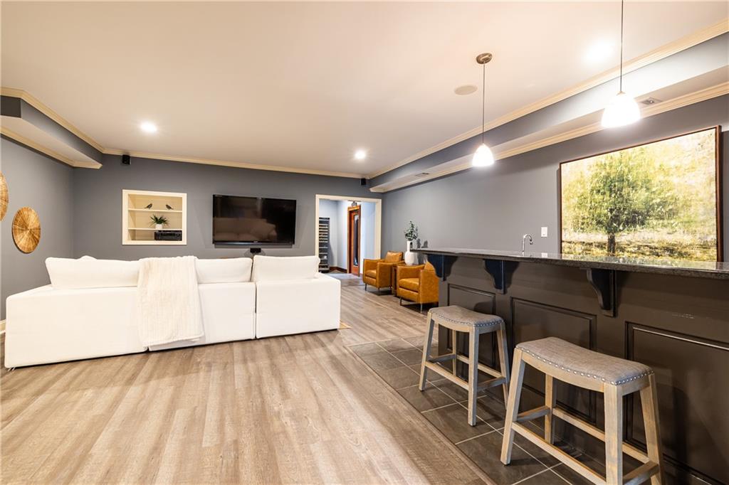 915 Glengate Place