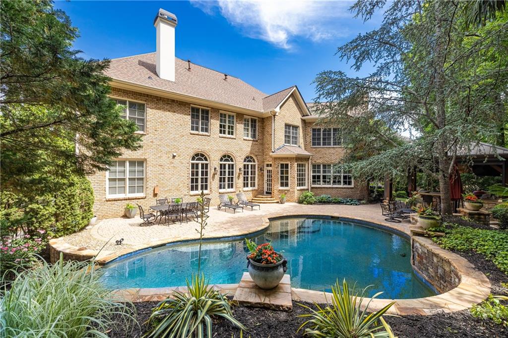 915 Glengate Place