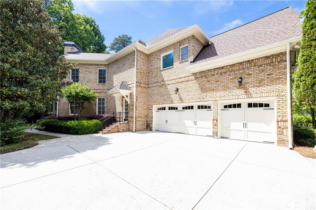 915 Glengate Place