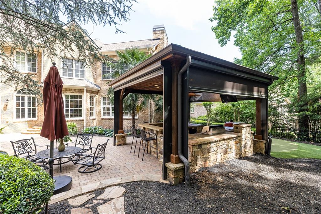 915 Glengate Place