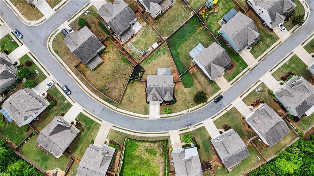 311 Edinburgh Lane