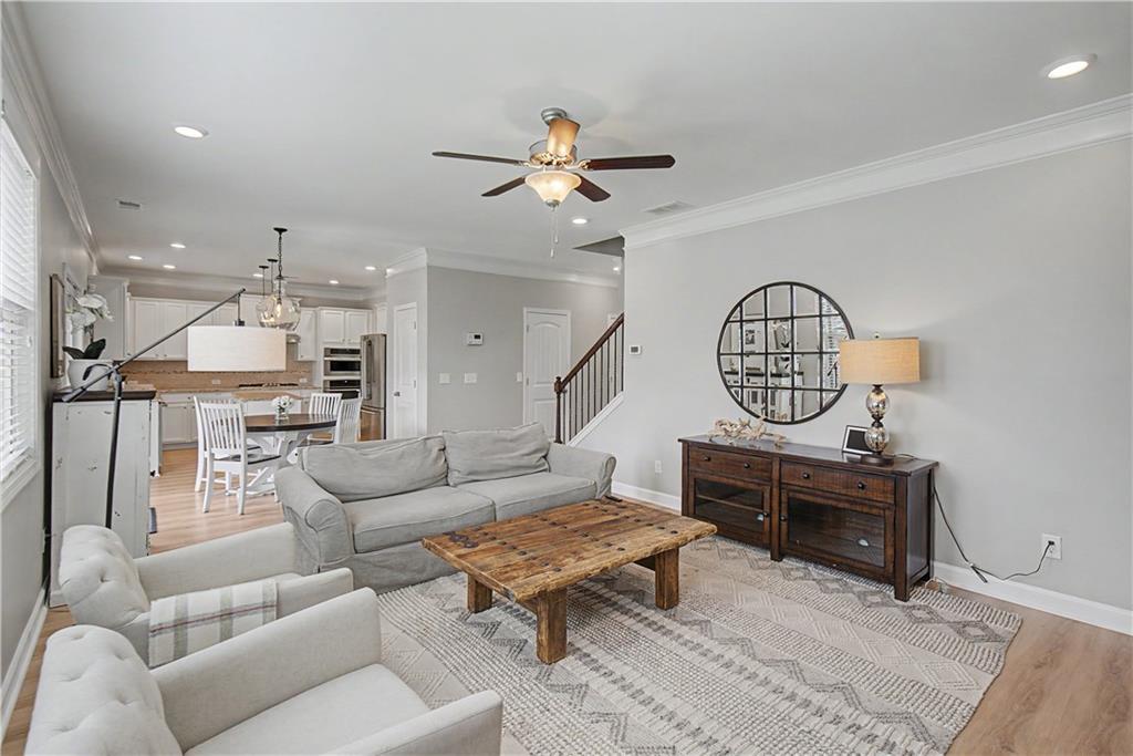 311 Edinburgh Lane