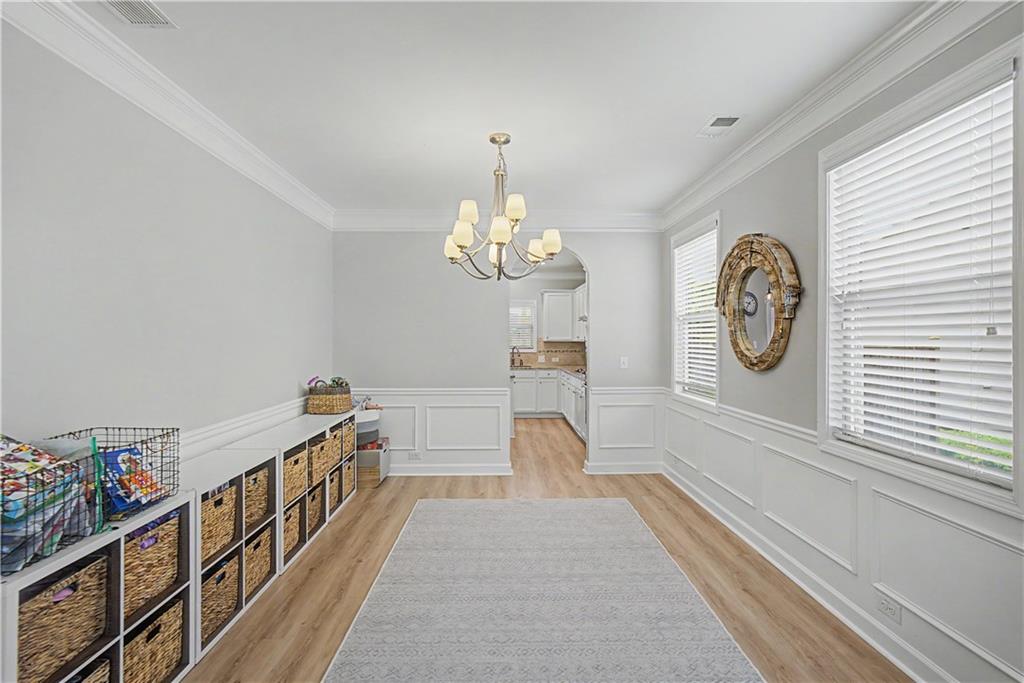 311 Edinburgh Lane