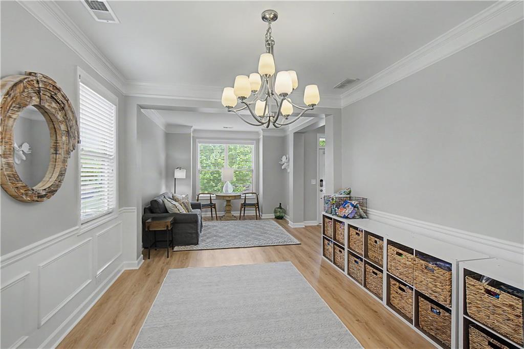 311 Edinburgh Lane