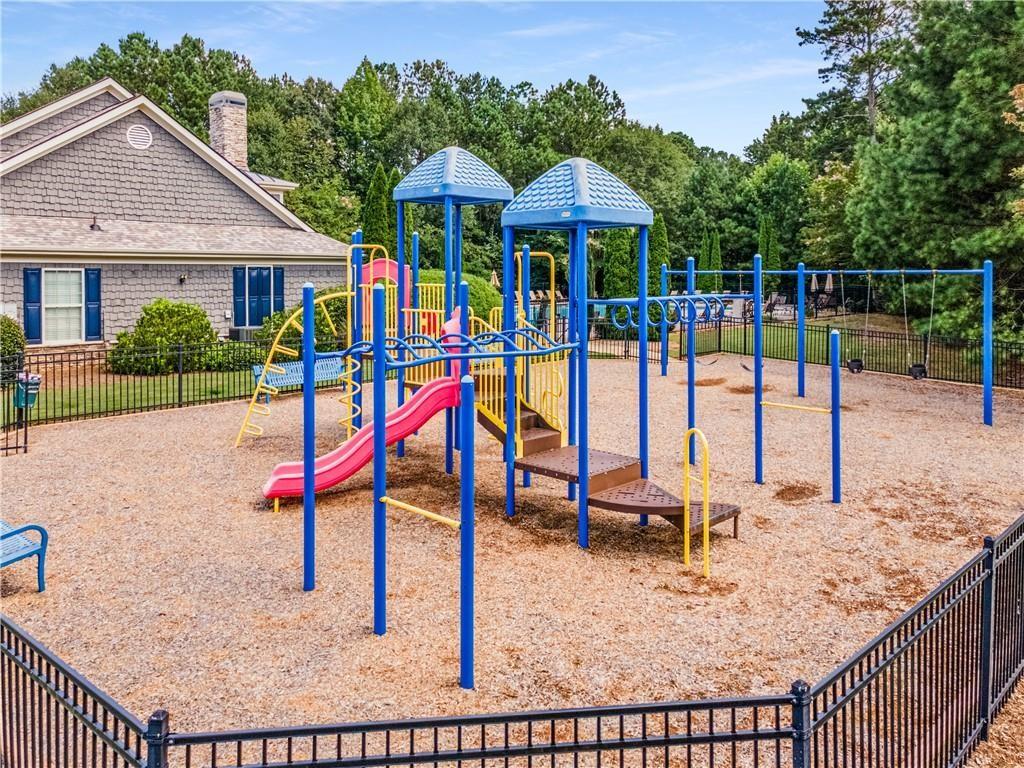 311 Edinburgh Lane