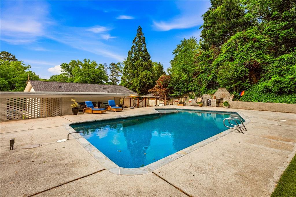 886 Scott Circle