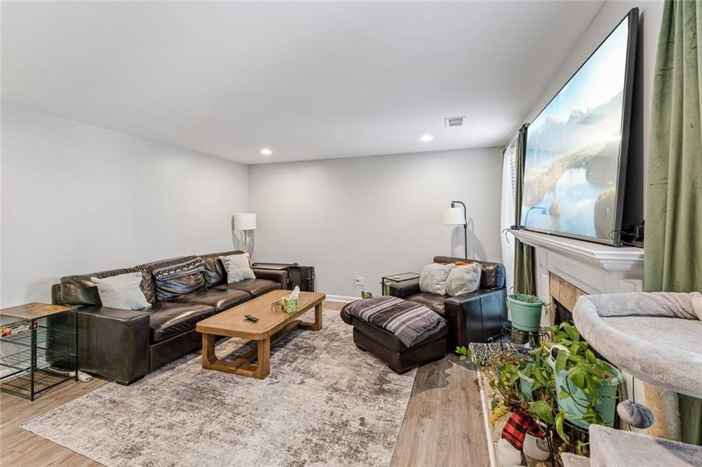 1119 Riverbend Club Drive SE