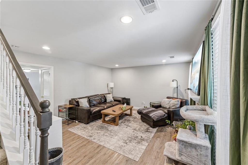 1119 Riverbend Club Drive SE