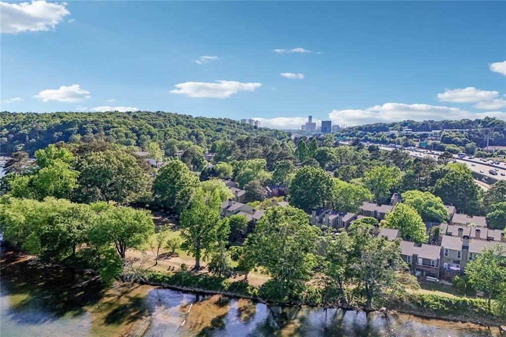 1119 Riverbend Club Drive SE