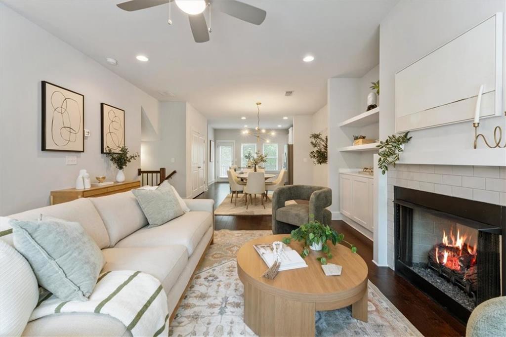 3835 Oxford Circle