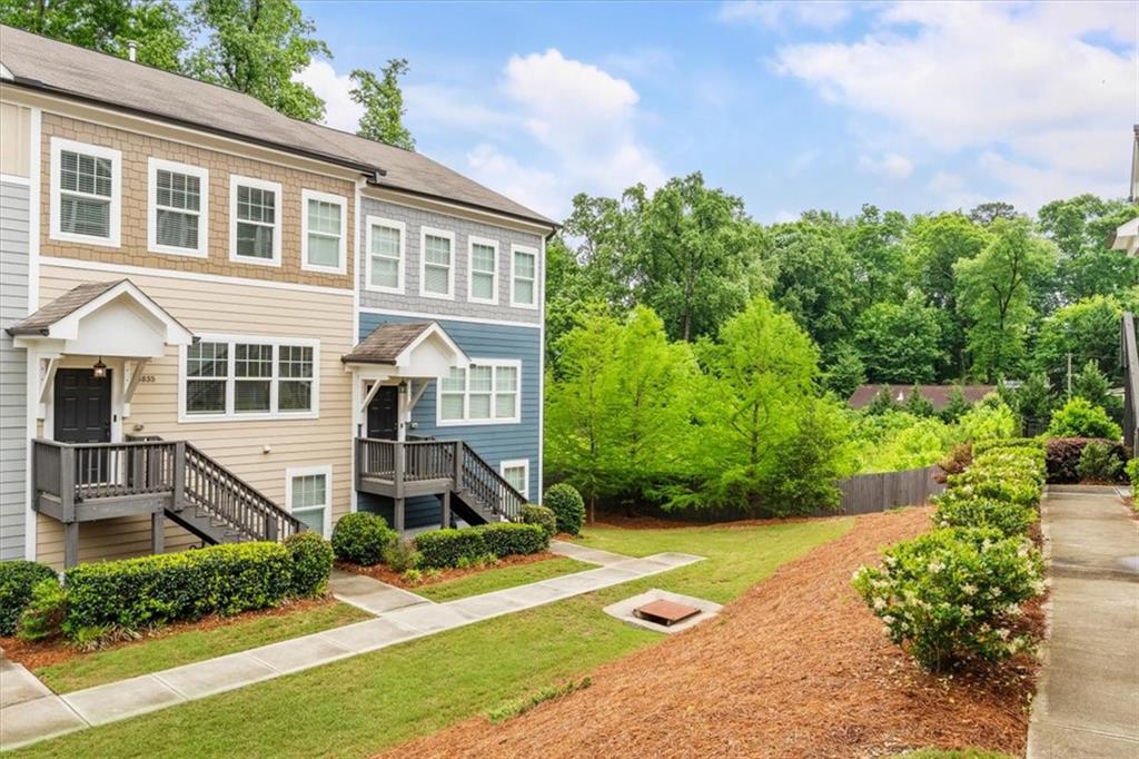 3835 Oxford Circle