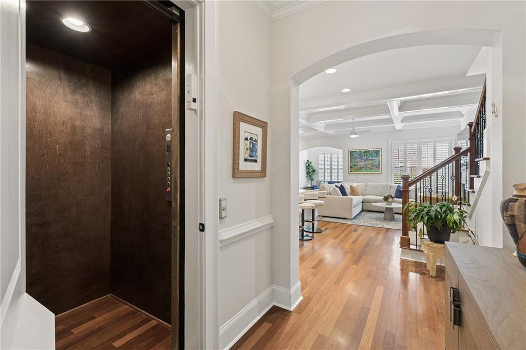706 Creekgarden Court