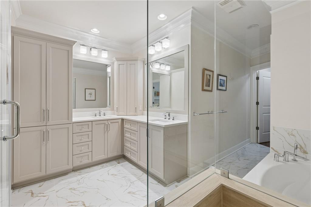 706 Creekgarden Court